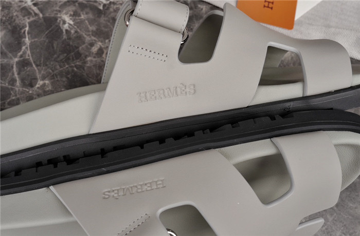 herme* sandal h79